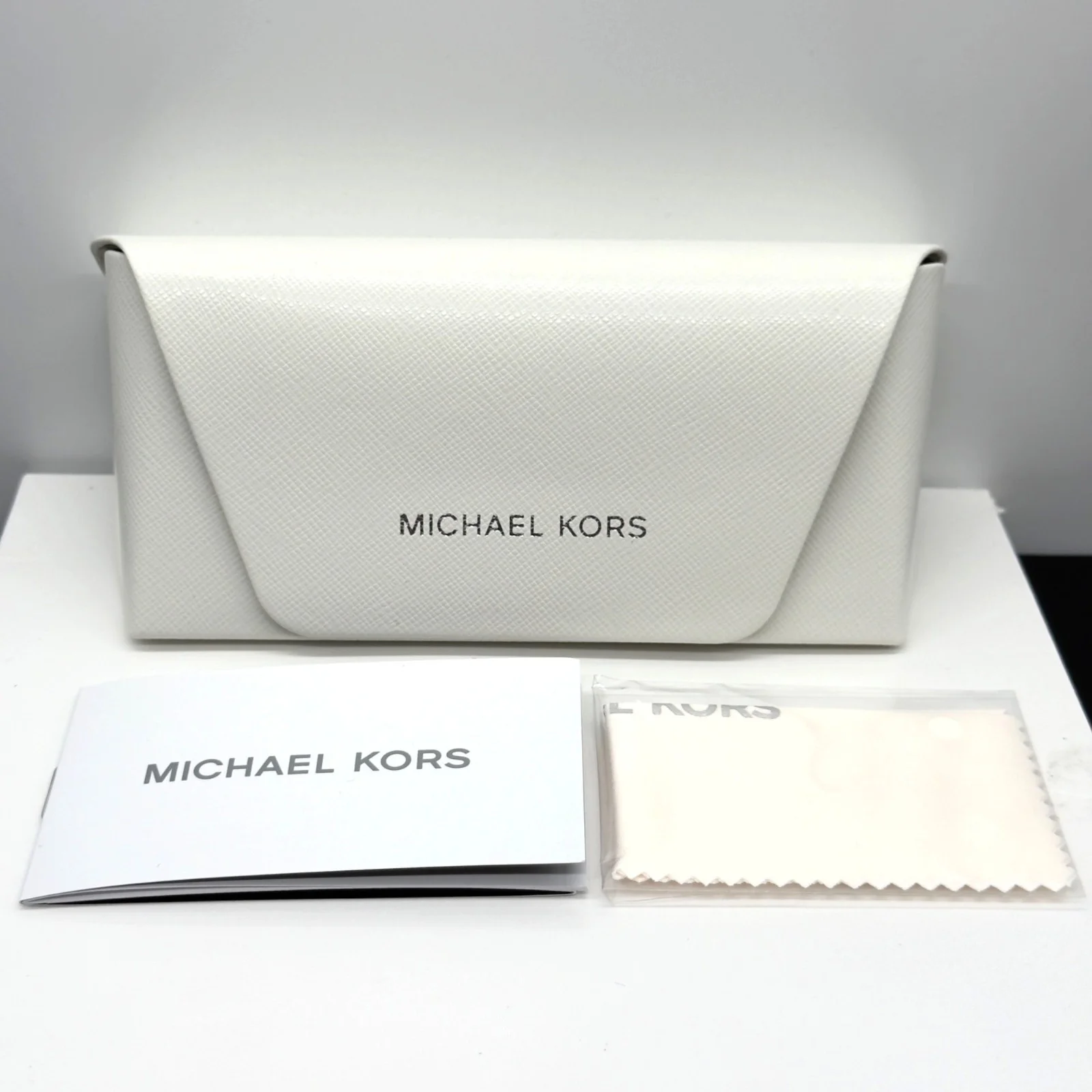 NEW MICHAEL KORS DARK BROWN AUTHENTIC EYEGLASSES CLAMSHELL CASE ONLY 3