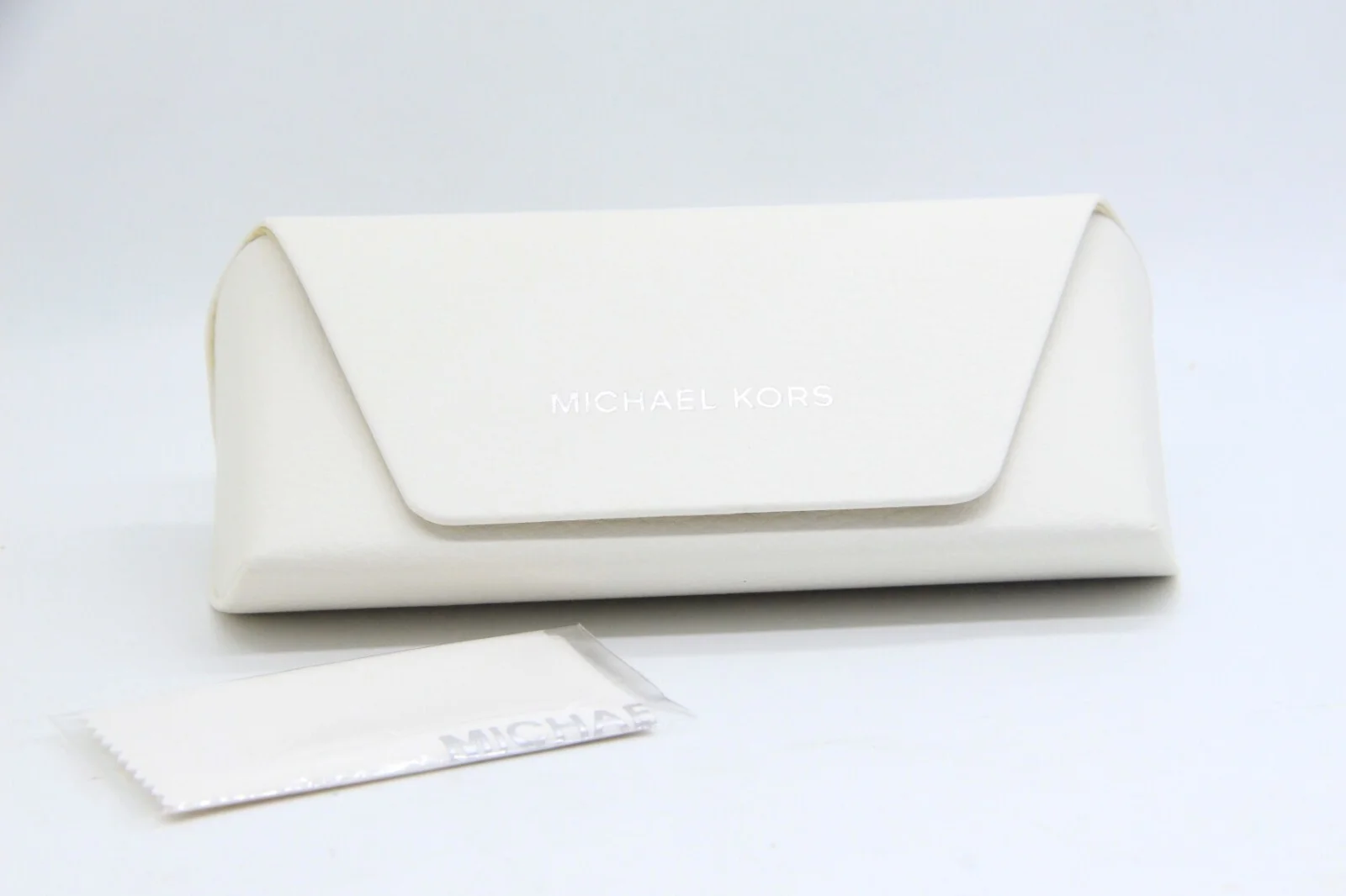 NEW MICHAEL KORS WHITE AUTHENTIC EYEGLASSES SUNGLASSES CASE W/CLOTH
