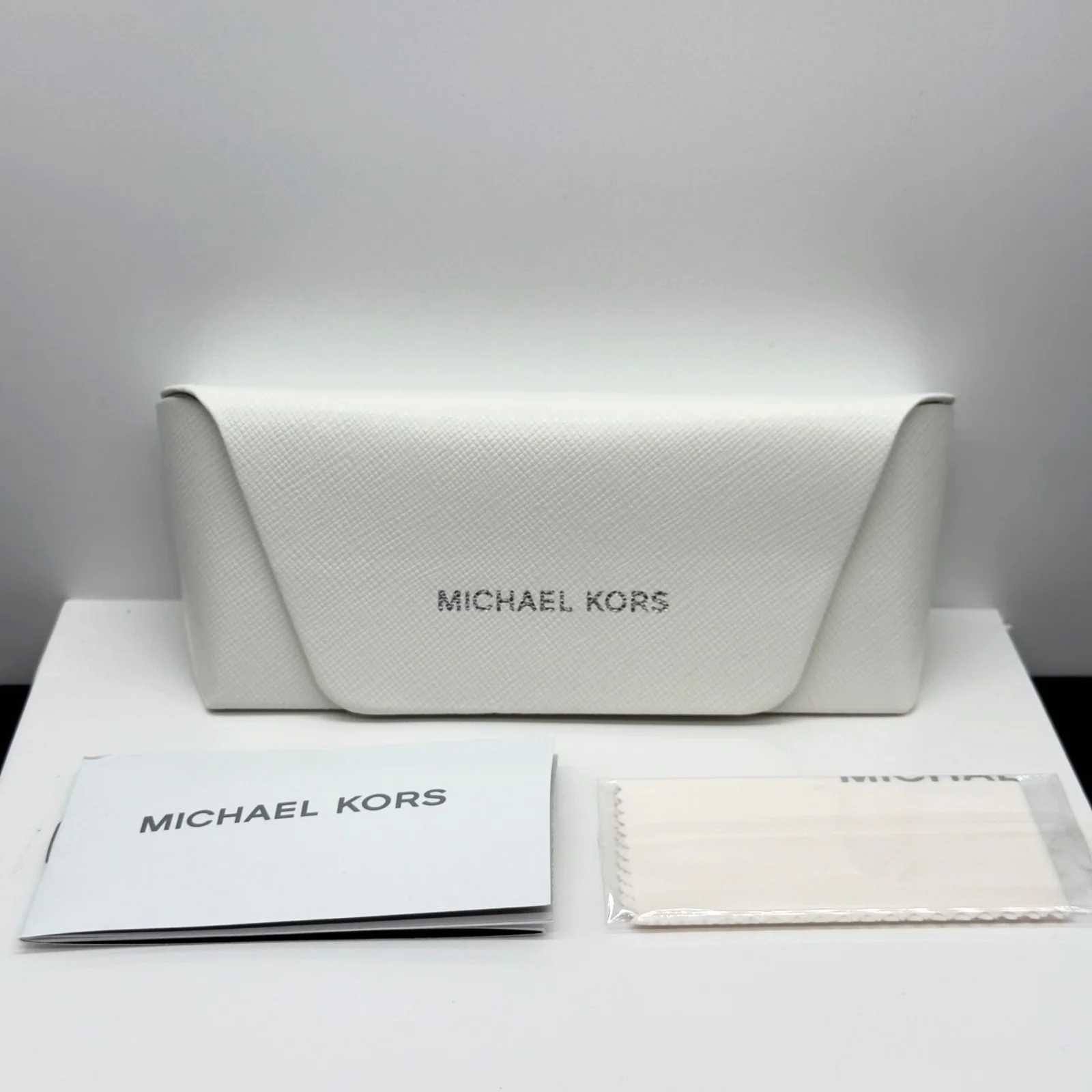 NEW MICHAEL KORS WHITE AUTHENTIC EYEGLASSES SUNGLASSES CASE W/CLOTH 4
